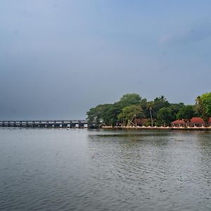 Ktdc Kumarakom Gateway Resort
